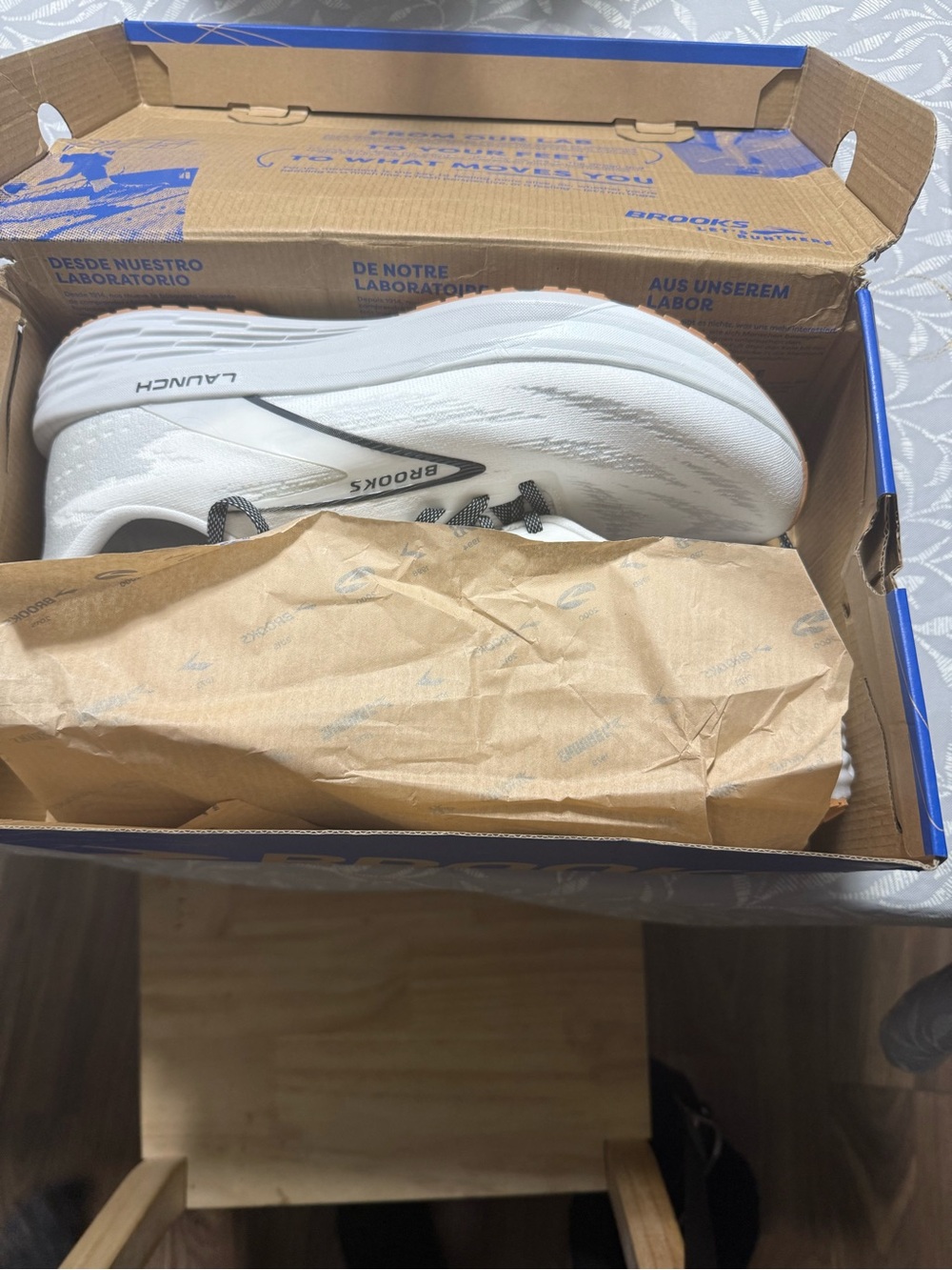 Brooks Launch Men’s Running Shoes - White with Gum Outsole - Picture 2 of 6